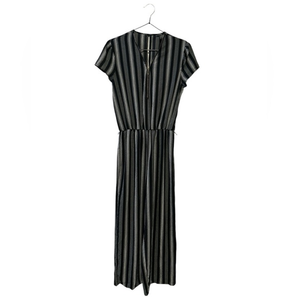 Suzy shier Striped jumpsuit - Picture 1 of 4
